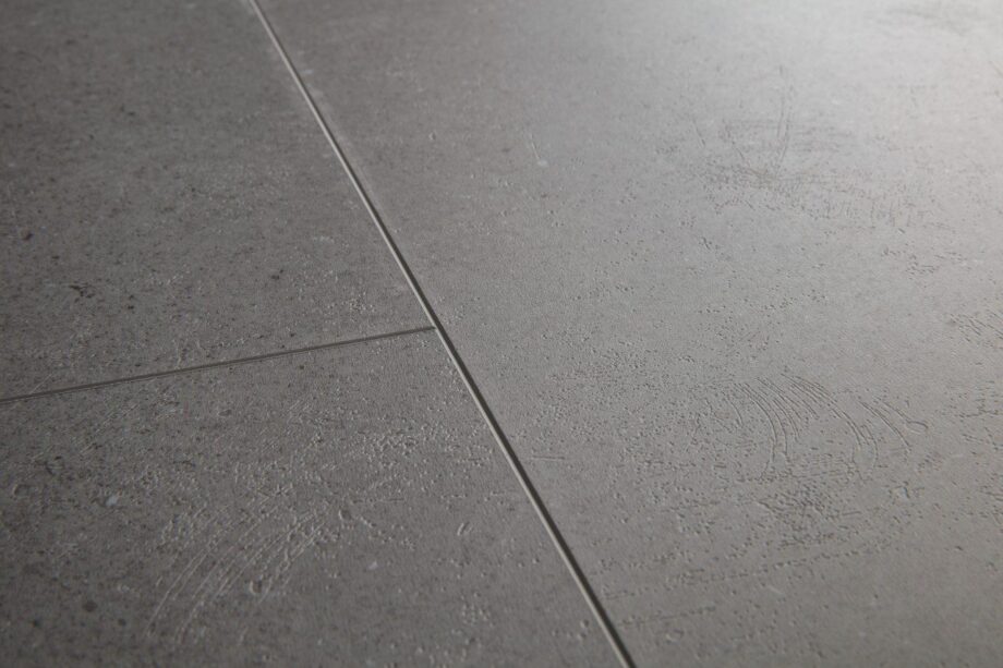 Плитка ПВХ Виниловая LVT QUICK STEP, Ambient Click Plus, Минеральная крошка серая, фаска – 2
