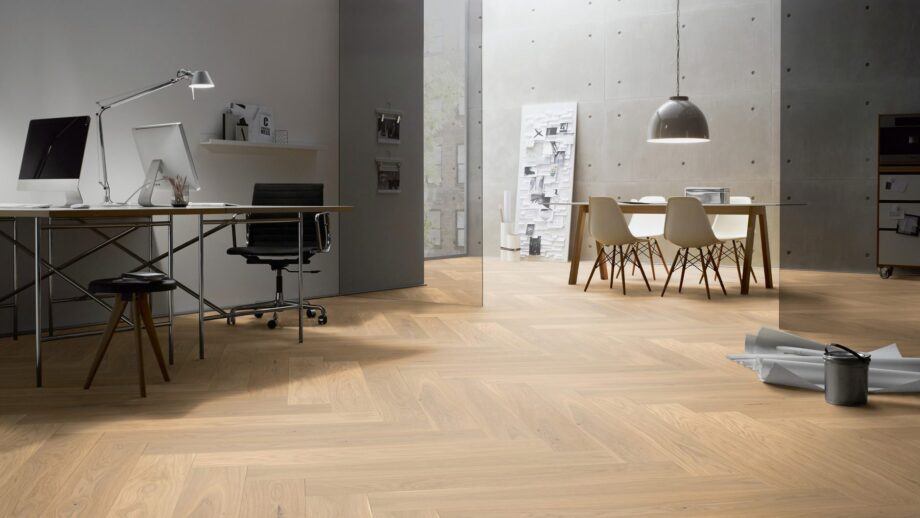 Паркет Дуб, ter Hürne, паркет елочкой, raw oak herringbone, брашированная, V-образная фаскa, особенно матовый лак – 3
