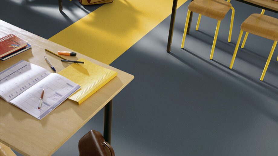 Линолеум Gerflor Lino Art Metallic 0070 Cool Grey – фото 2 Линолеум Gerflor Lino Art Metallic 0070 Cool Grey – 2