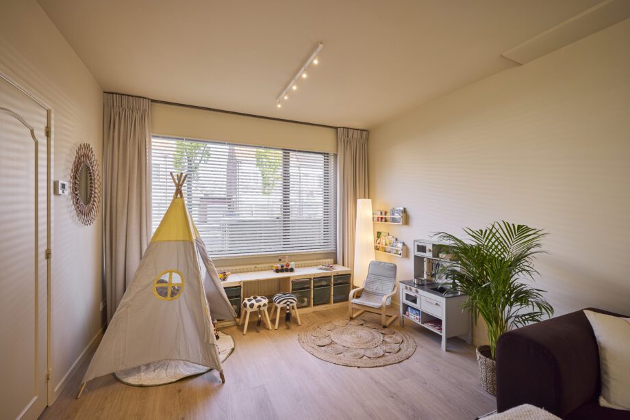 Tugevdatud südamikuga LVT vinüülparkett Floorify XL Plank Matterhorn F097 3 Tugevdatud südamikuga LVT vinüülparkett Floorify XL Plank Matterhorn F097
