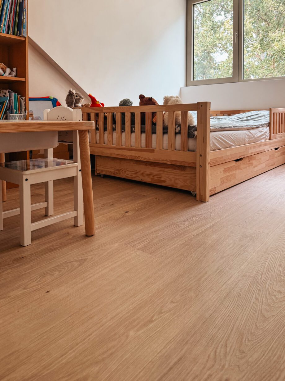Tugevdatud südamikuga LVT vinüülparkett Floorify XL Plank Matterhorn F097 2 Tugevdatud südamikuga LVT vinüülparkett Floorify XL Plank Matterhorn F097