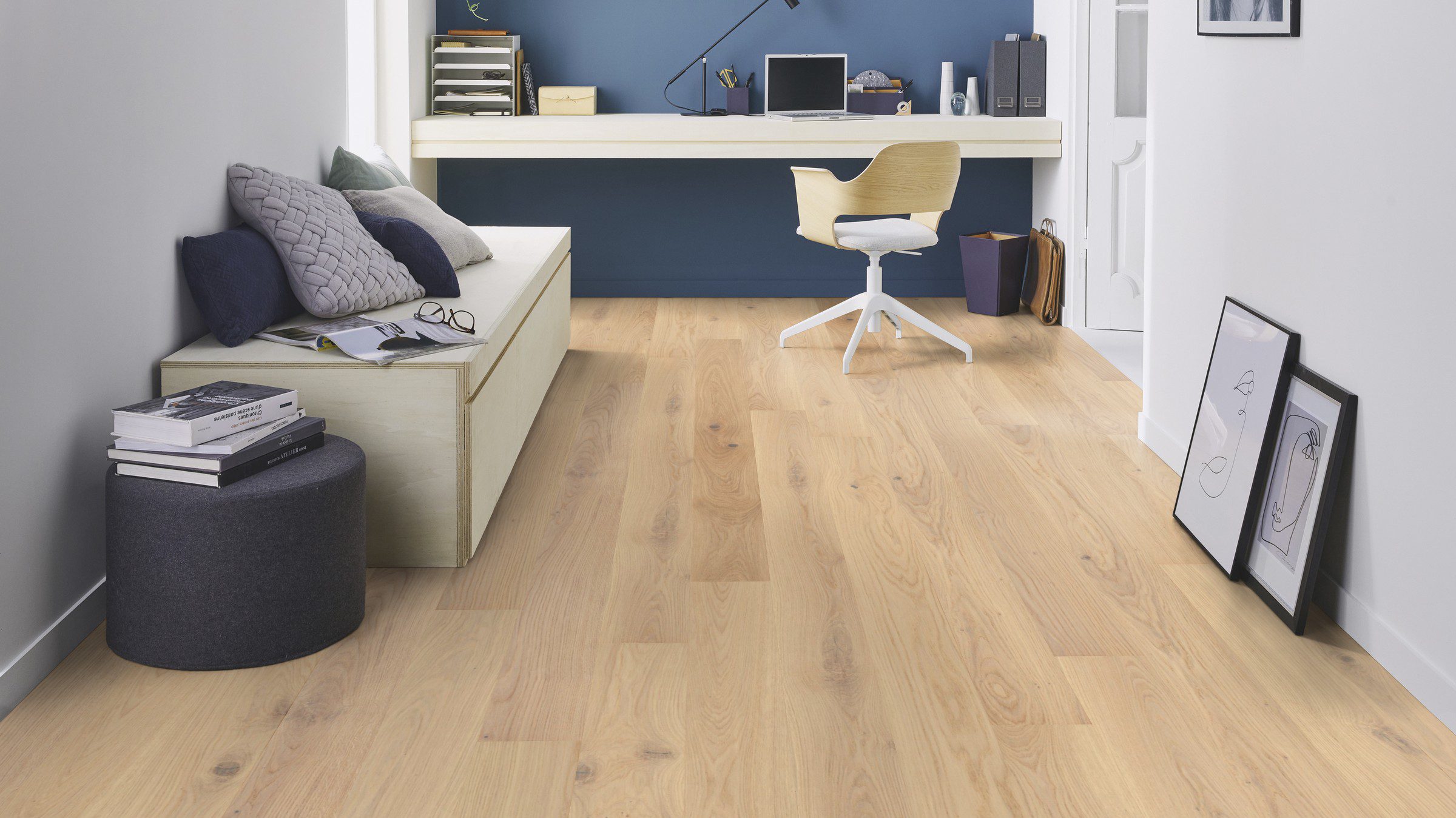 Tammeparkett Tarkett Grace White Canvas Plank kodukontoris