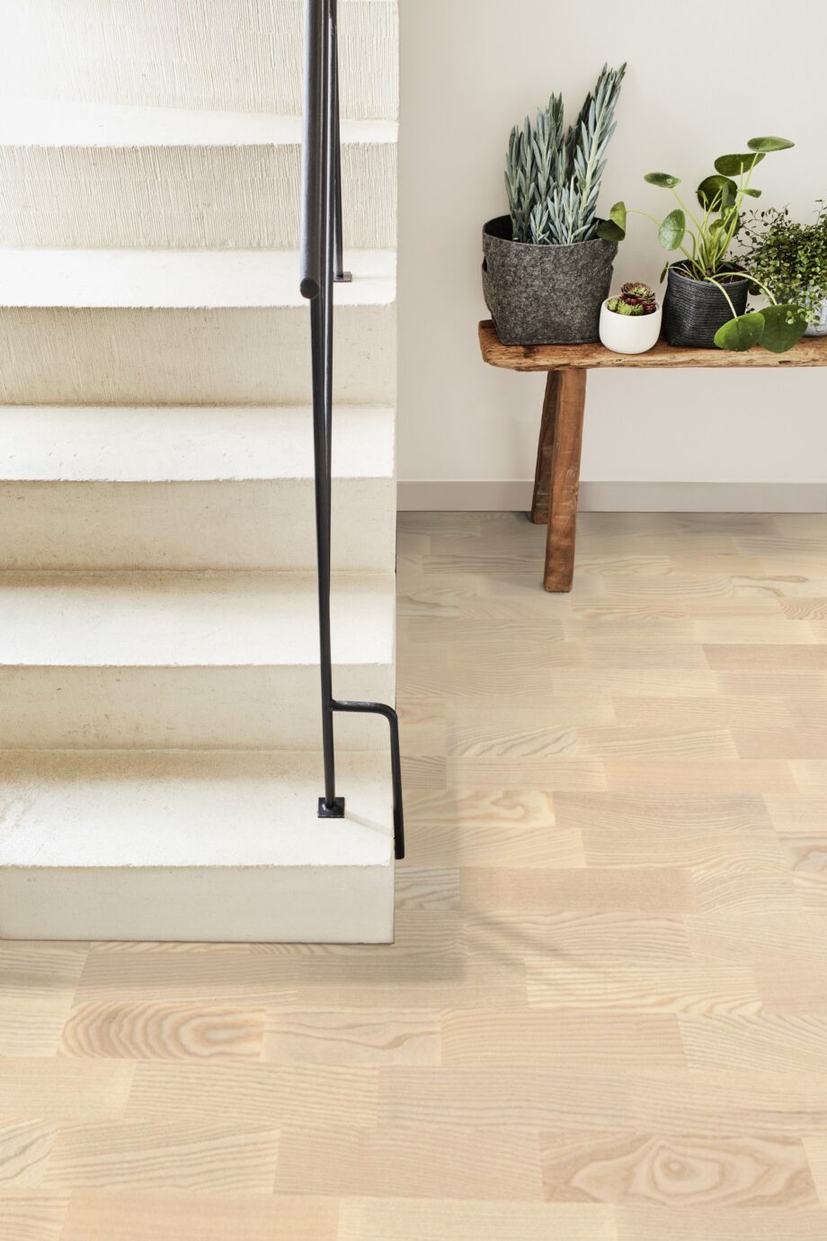 Parkett Tarkett, Shade, Saar Linen White (valge) TreS, 3-lip, peits ja Proteco N 4 Saareparkett Tarkett Shade Linen White TreS esikus
