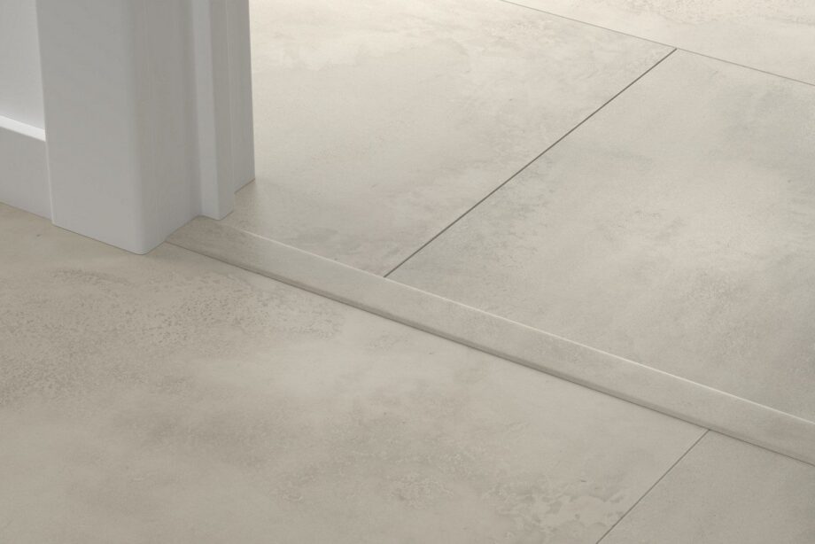 Профиль Incizo 5-в-1 Quick-Step Grey Concrete для ламината, 13x48x2150 мм Профиль Incizo 5-в-1 Quick-Step Grey Concrete для ламината, 13x48x2150 мм