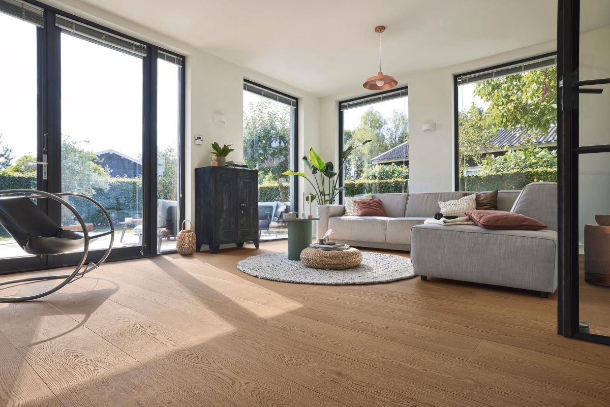 Дубовый паркет Meister, Lindura HD 400, Clay brown oak authentic 20225, 1 полоса, 2200 x 270 мм, брашированная, ультраматовый лак
