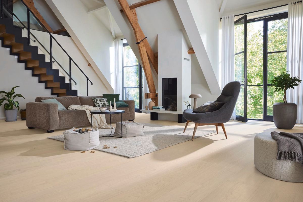 Дубовый паркет Meister, Lindura HD 400, Natural pearl white oak 20229, 1 полоса, 2200 x 270 мм, брашированная, ультраматовый лак