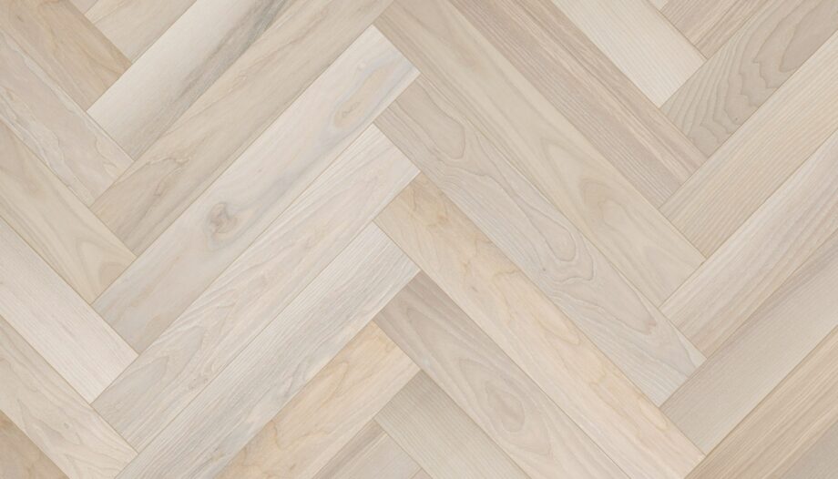 Паркет ёлочкой ясень Esta Elegant Frost Ivory Pores 600 мм экстраматовый лак – крупный план Паркет ёлочкой ясень Esta Elegant Frost Ivory Pores 600 мм экстраматовый лак – 3