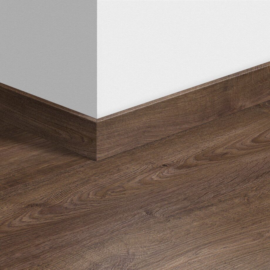 Плинтус Quick-Step Autumn Oak Chocolate для LVT винила, водостойкий, 12x58x2400 мм Плинтус Quick-Step Autumn Oak Chocolate для LVT винила, водостойкий, 12x58x2400 мм