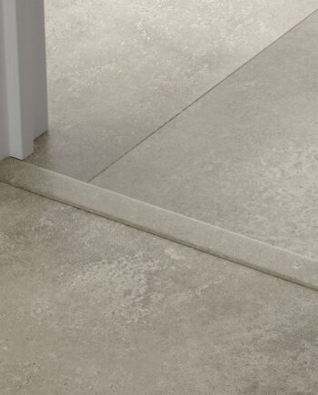 Профиль Incizo 5-в-1 Quick-Step Cloudy Concrete для жёсткого LVT винила (Alpha), 8x45x2000 мм
