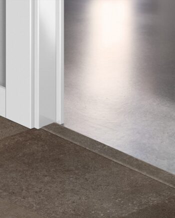 Профиль Incizo 5-в-1 Quick-Step Oxidized Rock для жёсткого LVT винила (Alpha), 8x45x2000 мм