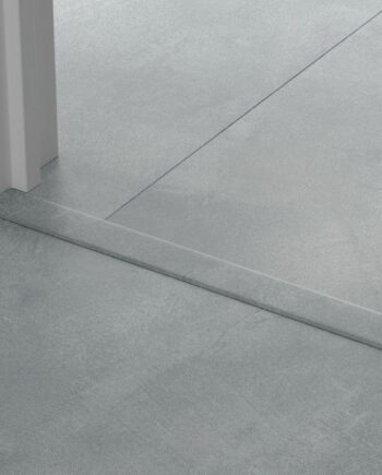 Профиль Incizo 5-в-1 Quick-Step Soft Sky для жёсткого LVT винила (Alpha), 8x45x2000 мм