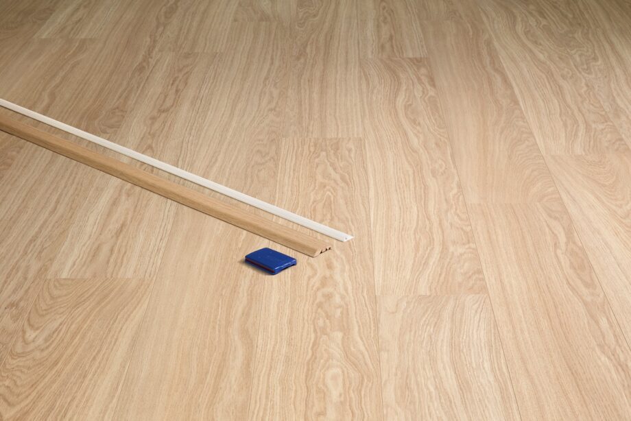 qsincp00896-1 Профиль Incizo 5-в-1 Quick-Step Natural Varnished Oak для ламината, 13x48x2150 мм