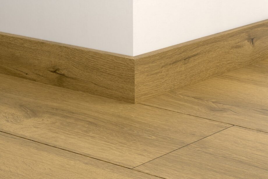 qssk05787-1 Плинтус Quick-Step Light Classic Oak для ламината, МДФ, 12x58x2400 мм