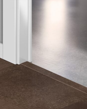 Профиль Incizo 5-в-1 Quick-Step Cinnamon Rock для жёсткого LVT винила (Alpha), 8x45x2000 мм