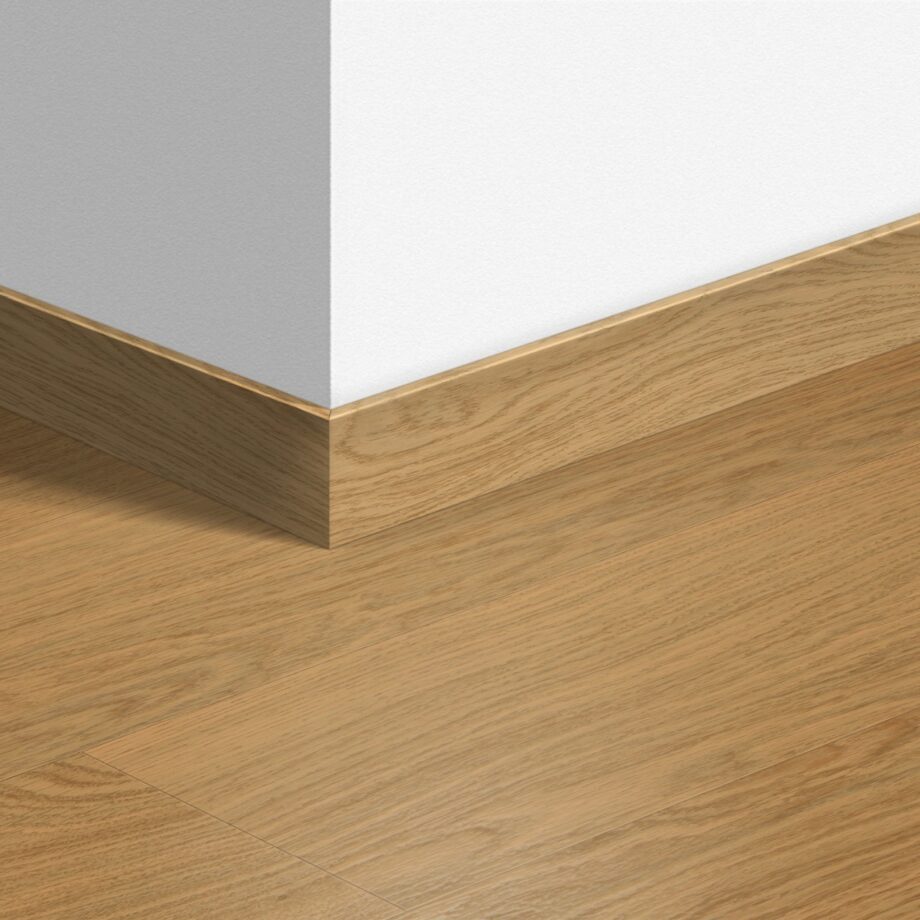 qsvsk40098-1 Плинтус Quick-Step Pure Oak Honey для LVT винила, водостойкий, 12x58x2400 мм