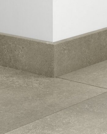 Плинтус Quick-Step Cloudy Concrete для LVT винила, водостойкий, 12x58x2400 мм