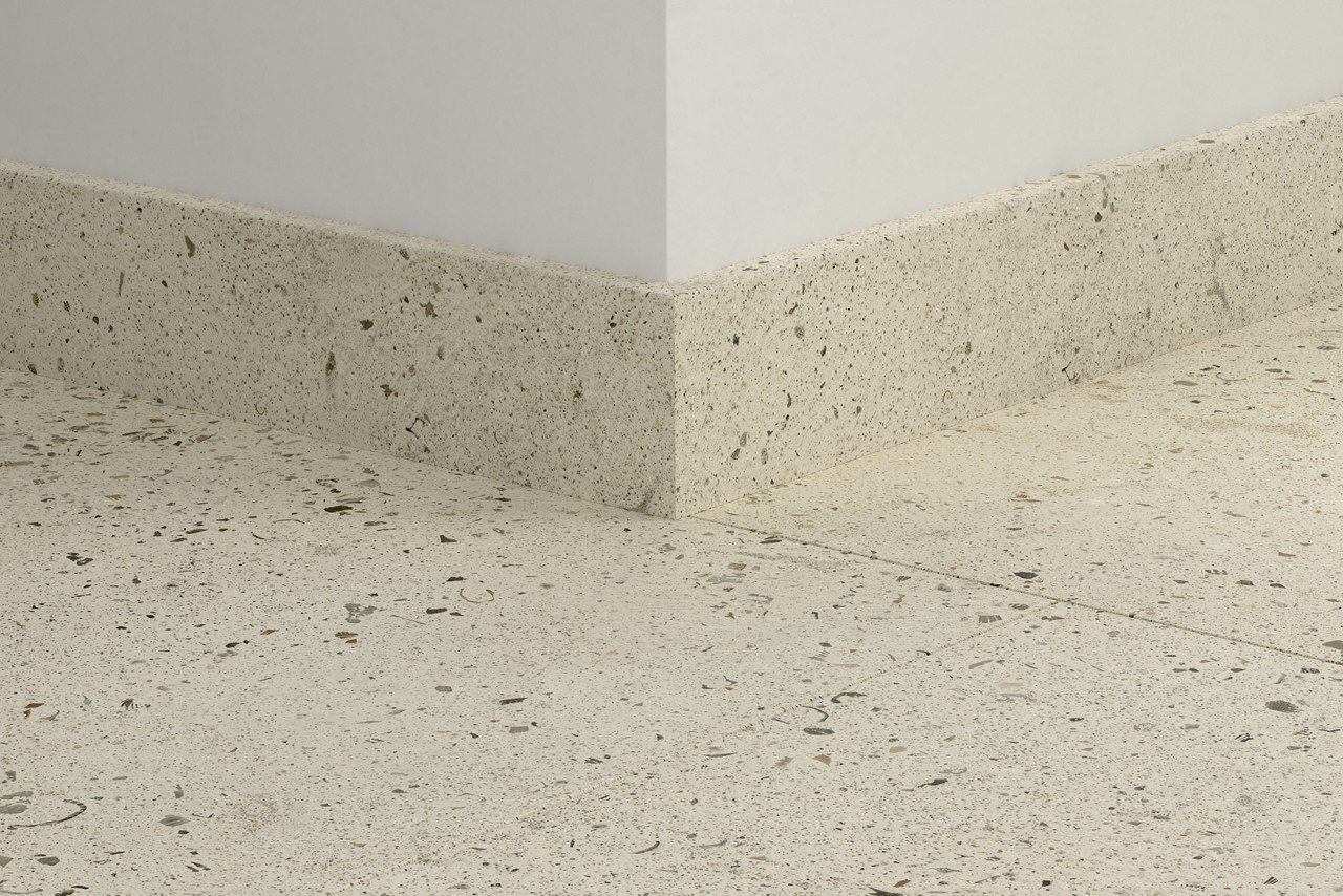 Плинтус Quick-Step Pebble Concrete для LVT винила, водостойкий, 12x58x2400 мм