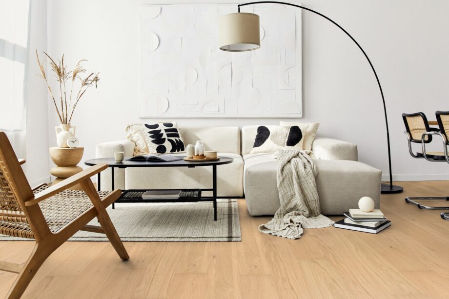 Паркетная доска Parky Pro Ivory Oak Rustic Light, дуб, шпонированная, брашированная, суперматовый лак, однополосная, 1203 x 190 x 7,2 мм – фото 2 Паркетная доска Parky Pro Ivory Oak Rustic Light, дуб, шпонированная, брашированная, суперматовый лак, однополосная, 1203 x 190 x 7,2 мм – 2