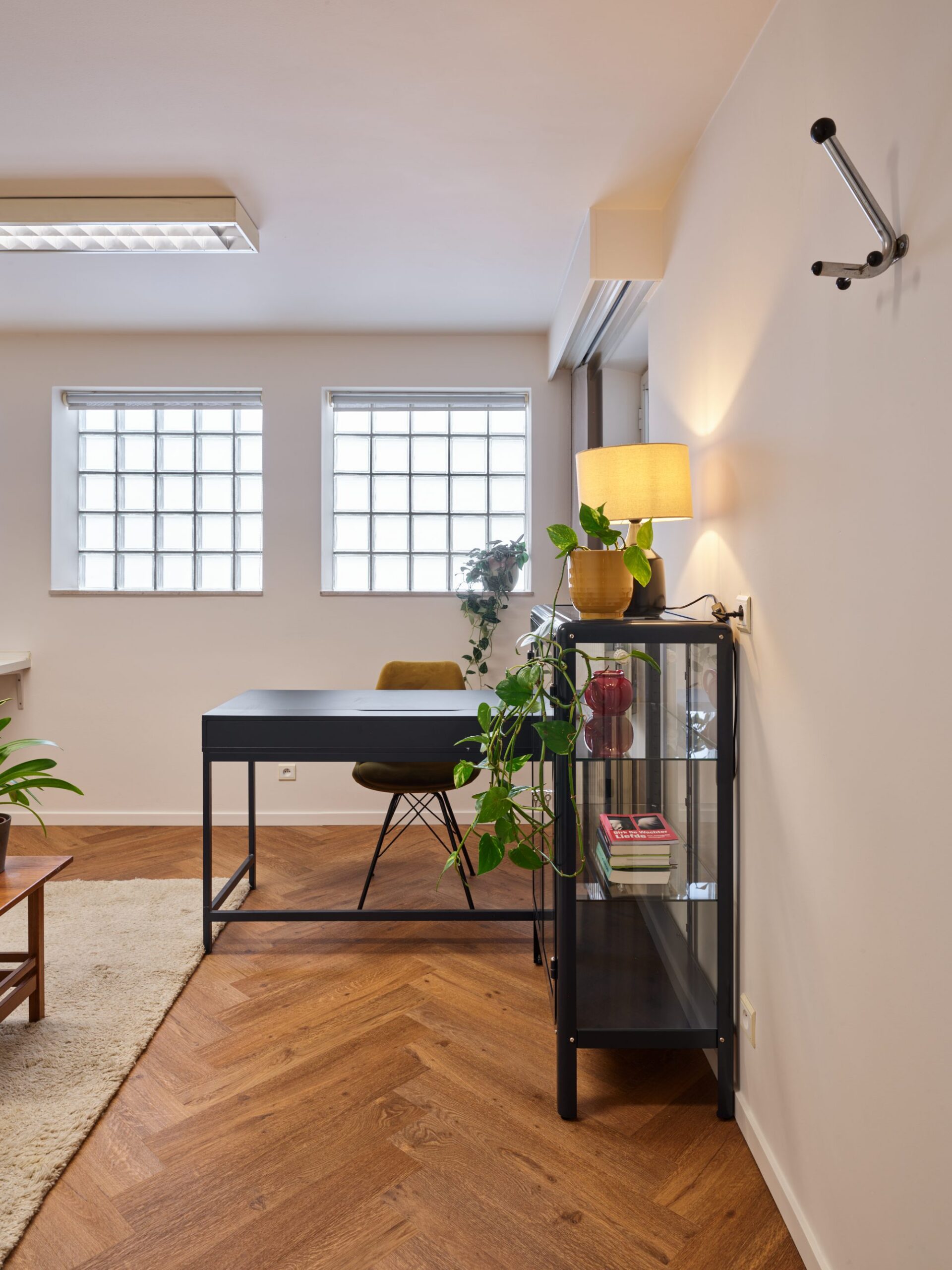 Виниловый паркет ёлочка Rigid LVT Floorify Ikura F333 – 2