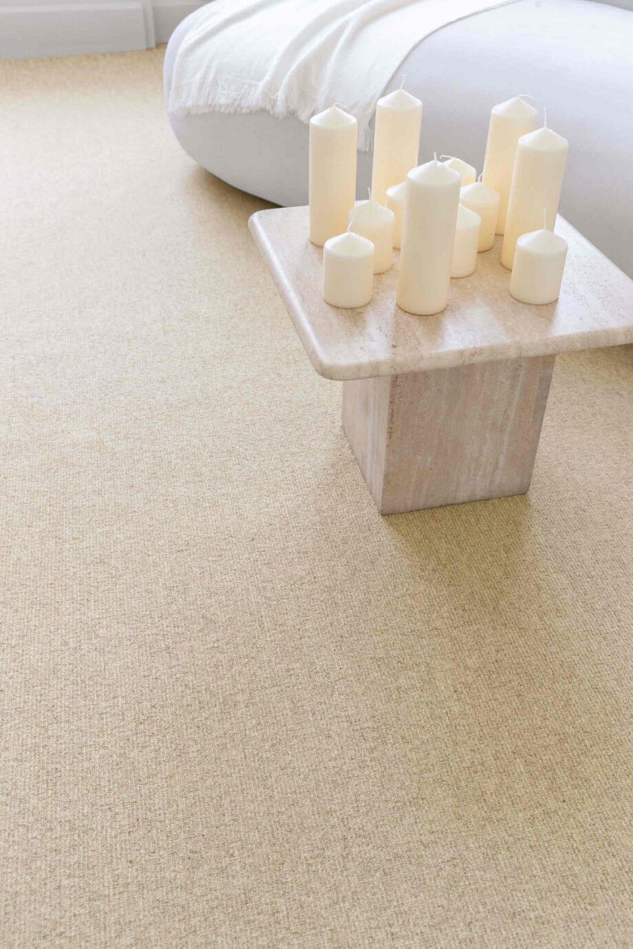 Шерстяное ковровое покрытие Creatuft Cadiz 10 Beige – фото 3 Шерстяное ковровое покрытие Creatuft Cadiz 40 Mid Grey – 3