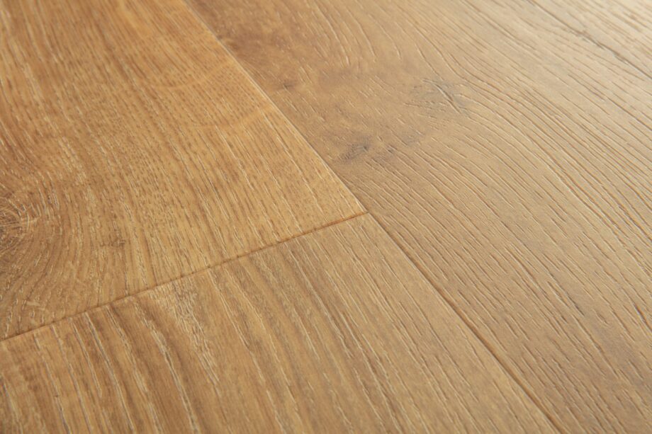 4838_10608_vinuulparkett-spc-quick-step-autumn-oak-honey-alpha-medium-planks-faasitud