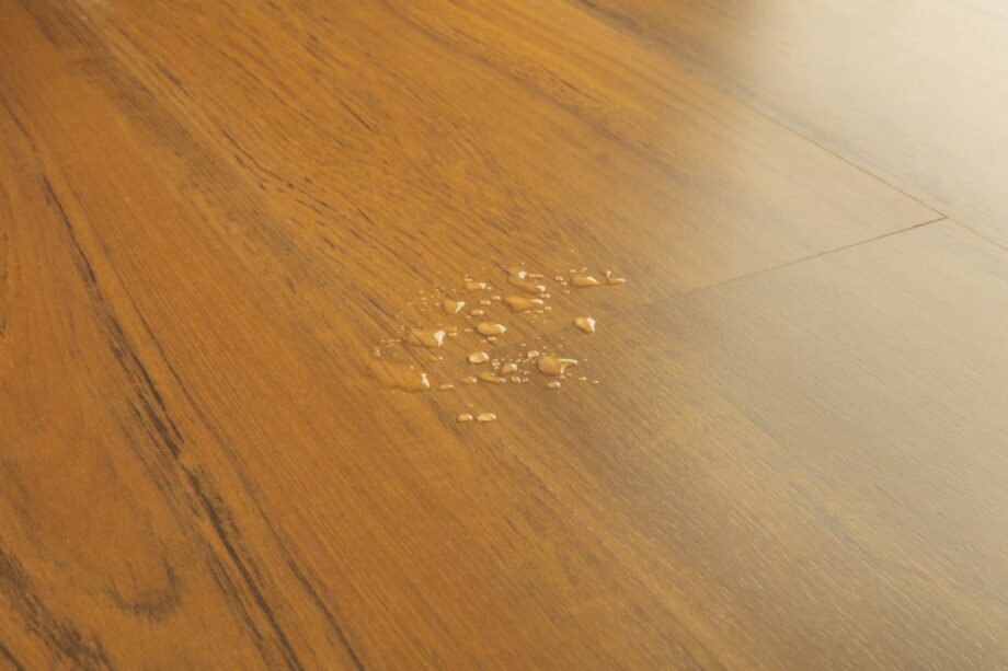 laminaatparkett-veekindel-quick-step-classic-medium-brown-teak