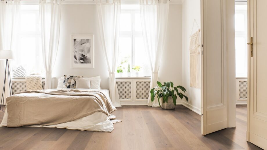 parquet-floor-trinity-oak-rustical-beveled-brushed-natural-white-oiled-EI60