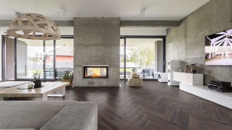 Herringbone flooring Thede & Witte Oak Vintage Blackstone beveled oiled, installed in the living room.