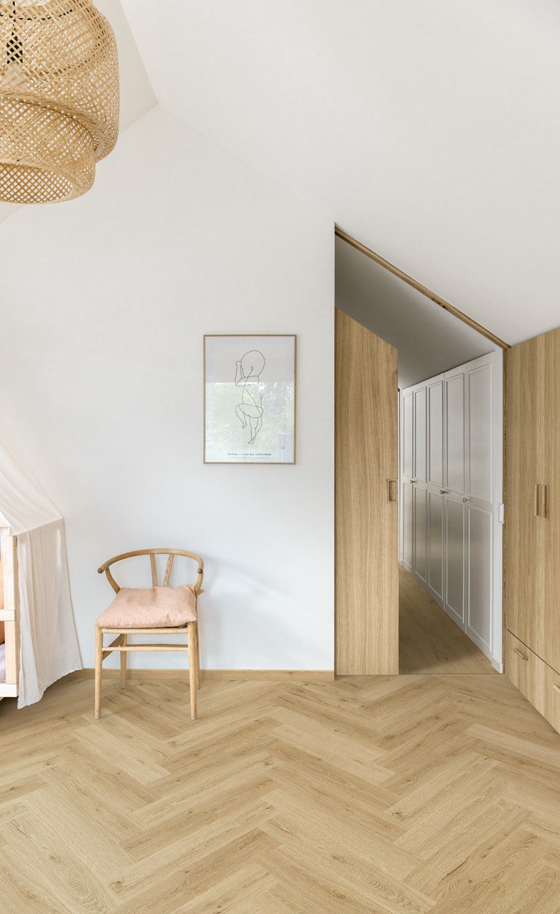 Виниловый ламинат ёлочкой Quick-Step Ciro Botanic Beige – 7