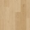 vinyylilankku-quick-step-blos-vaalea-coast-tammi-beige Vinyylilankku Quick Step Blos Vaalea Coast Tammi Beige, vaalea hiekanbeige tammen sävy ja lankkulattia tammi.