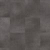 Vinyylilankku Quick Step Oro Volcanic Rock asennettu lattialle tumma grafiitinharmaa vulkaaninen kivisävy moderni kivikuosi hienovarainen struktuuri ja luonnollinen sävyvaihtelu kestävä ja helppohoitoinen vinyylilattia sisustuksessa