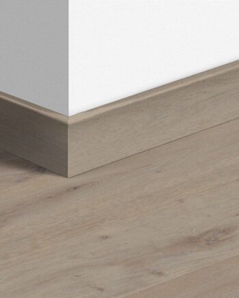 Деревянный плинтус Quick-Step Winter Storm Oak Extra Matt Oiled для паркета, шпонированный, 16x80x2400 мм
