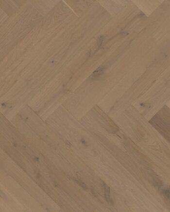 Паркет Дуб, ter Hürne, паркет елочкой, Oak ochre brown, брашированная, V-образная фаскa, особенно матовый лак