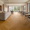 Паркет ёлочкой Bauwerk Cleverpark 900 дуб натур 14 матовый лак шлифованный – интерьер 2 Паркет ёлочкой Bauwerk Cleverpark 900 дуб натур 14 матовый лак шлифованный – 3