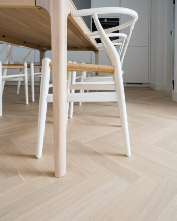 Паркет ёлочкой Monopark Дуб Crema 45 B-Protect®