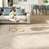 Паркет ёлочкой ясень Esta Elegant Frost Ivory Pores 700 мм экстраматовый лак – крупный план Паркет ёлочкой ясень Esta Elegant Frost Ivory Pores 700 мм экстраматовый лак – 3