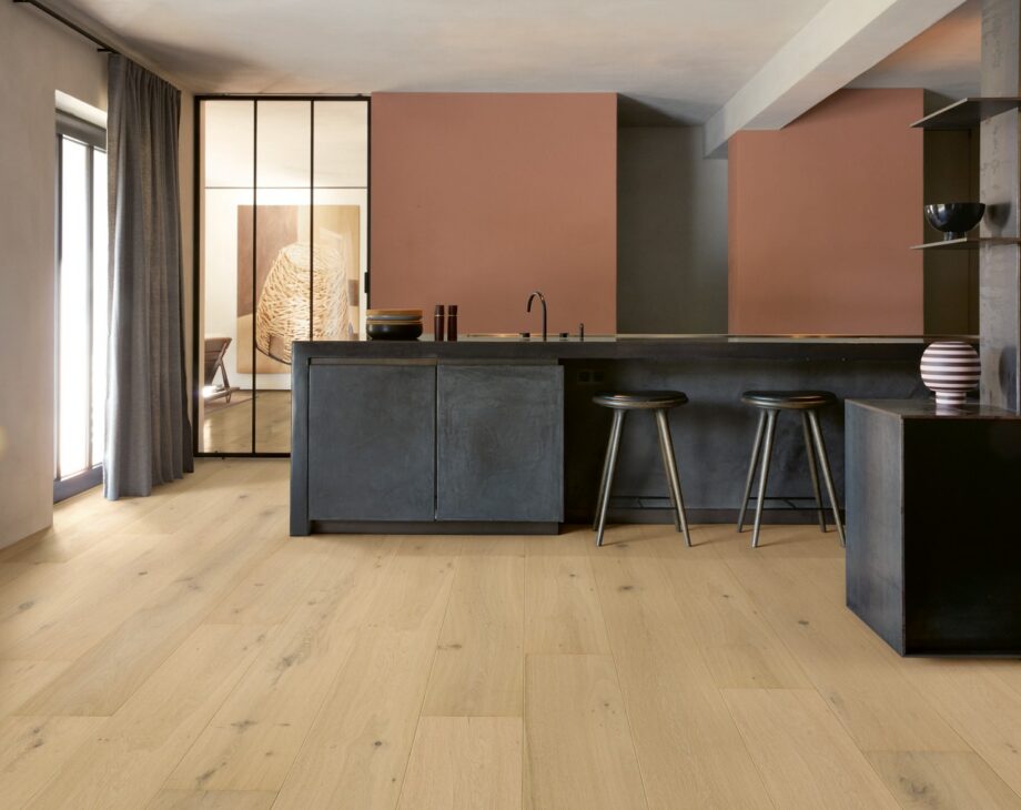 Parkett Quick-Step Cala Pearl White Oak eriti matt lakk, veekindel 220mm Parkett Quick-Step Cala Pearl White Oak eriti matt lakk, veekindel 220mm