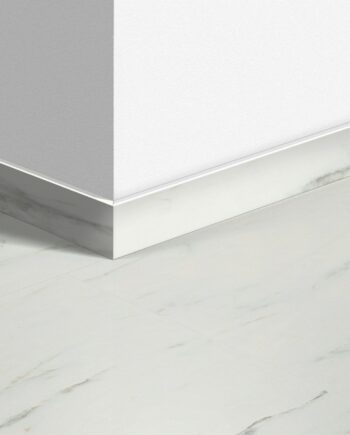Плинтус Quick-Step Marble Carrara White для LVT винила, водостойкий, 12x58x2400 мм