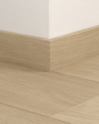 Плинтус Quick-Step Coast Oak Sand для LVT винила, водостойкий, 12x58x2400 мм