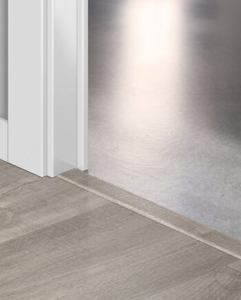 Профиль Incizo 5-в-1 Quick-Step Canyon Oak Grey With Saw Cuts для жёсткого LVT винила (Alpha), 8x45x2000 мм