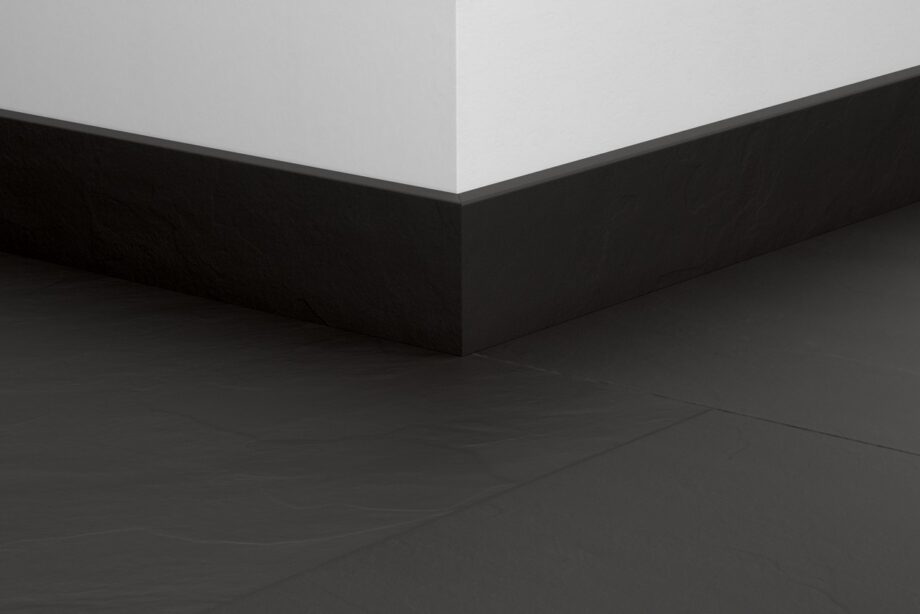 qssk05492-1 Плинтус Quick-Step Black Slate для ламината, МДФ, 12x58x2400 мм