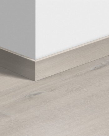 Плинтус Quick-Step Cotton Oak White Blush для LVT винила, водостойкий, 12x58x2400 мм