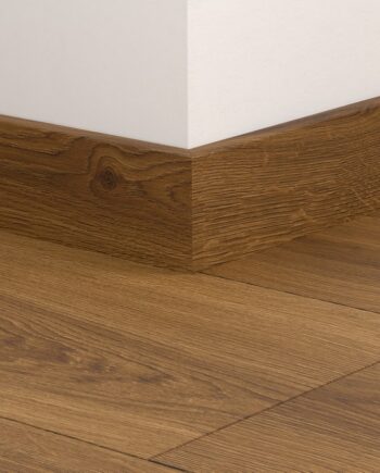 Плинтус Quick-Step Botanic Caramel Oak для LVT винила, водостойкий, 12x58x2400 мм