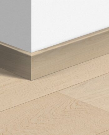 Деревянный плинтус Quick-Step Polar Oak Matt для паркета, шпонированный, 16x80x2400 мм