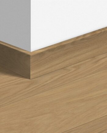 Влагостойкий деревянный плинтус Quick-Step Desert Oak Extra Matt для паркета, шпон, 16x80x2400 мм