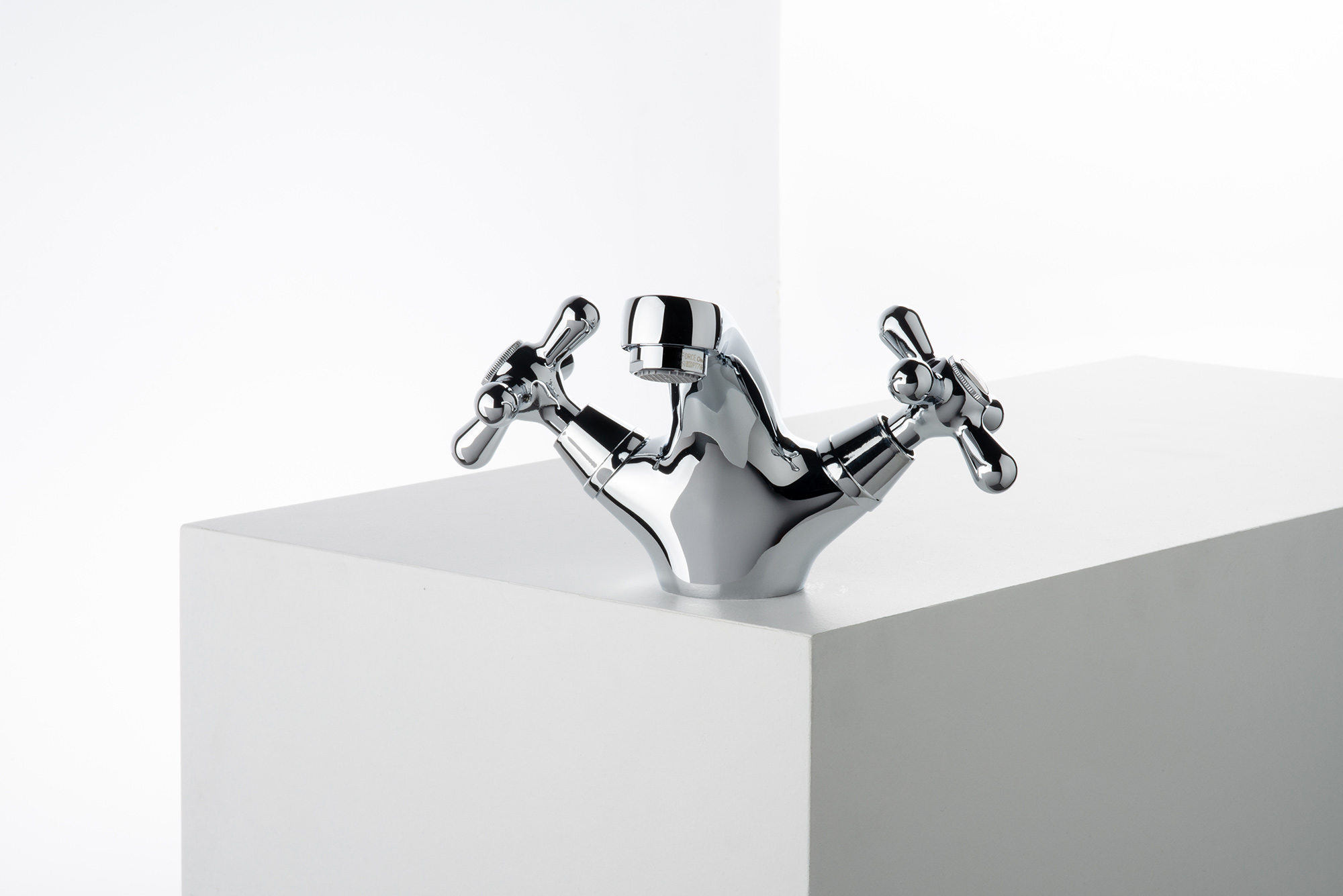 Смеситель для раковины Emmevi Stella 17013 с донным клапаном – 3