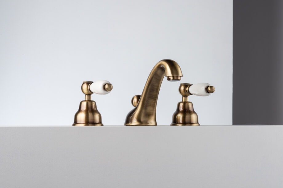 Смеситель для раковины на 3 отверстия Emmevi Decò Ceramic 121033 с донным клапаном, бронза Смеситель для раковины на 3 отверстия Emmevi Decò Ceramic 121033 с донным клапаном – 2